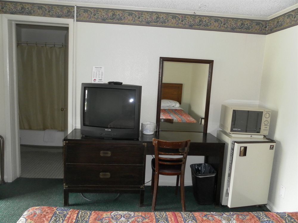 Ordinary Tide Water Motel Hayes מראה חיצוני תמונה